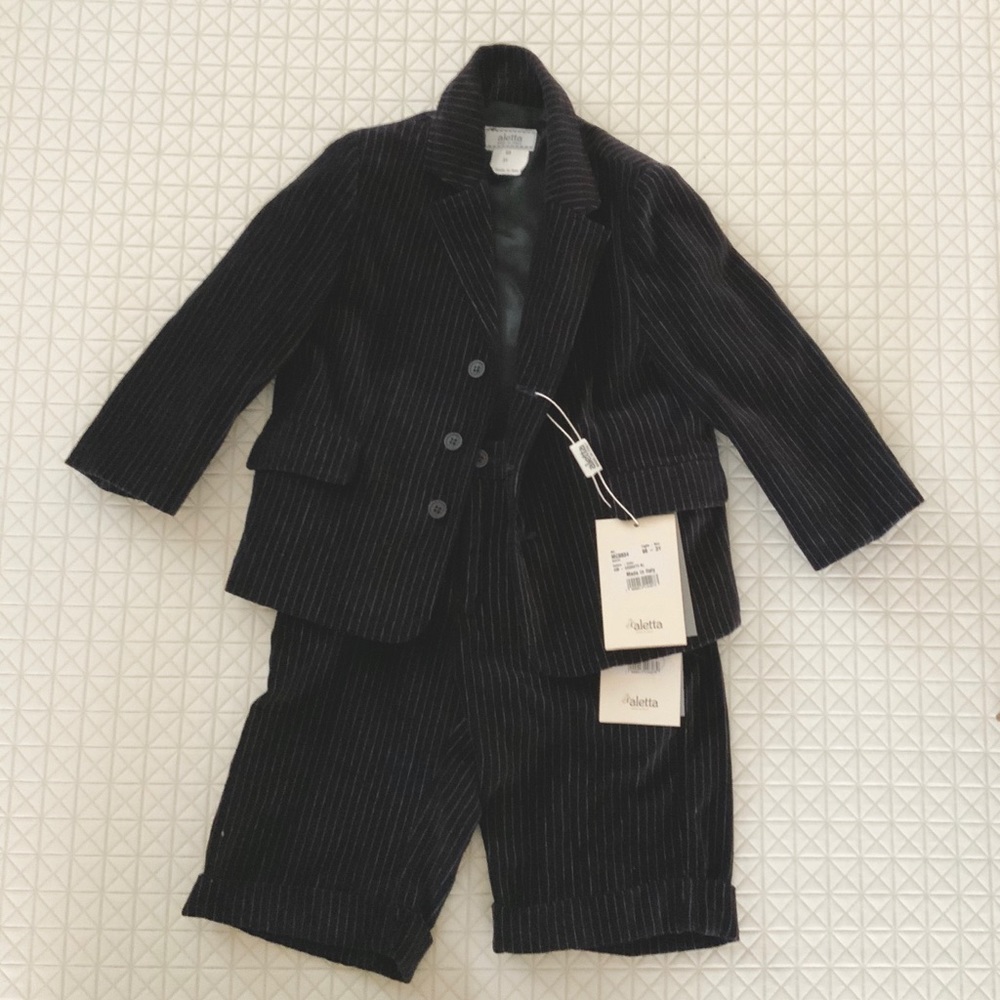 Boys authentic aletta navy pinstriped suit size 3y